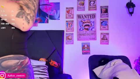 Snapshot of aliceusen chatting on 11-23-25, 11:04 Alice online show from 11-23-25, 11:04