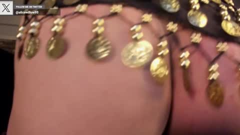 Snapshot of alicewillow chatting on 03-12-25, 05:02 Alice online show from 03-12-25, 05:02