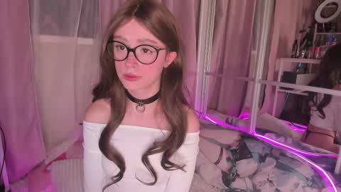 from wonderland online show from 01-08-26, 03:25