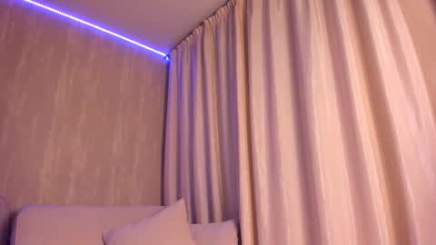 Snapshot of alicia_bigtasty chatting on 09-16-25, 04:52 Alicia FANSLY online show from 09-16-25, 04:52