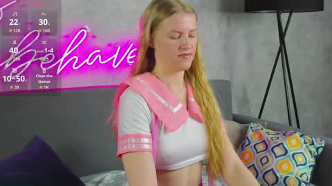 Alicia 2 GMT 3am-9am TueThuFriSun 9am-15pm Sat online show from 04-08-26, 11:05