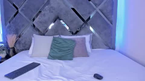 Alice  online show from 01-07-25, 08:21