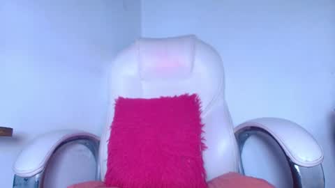 Alicia Kyse  online show from 01-16-25, 06:03