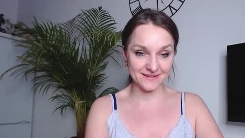 Alicia online show from 02-12-25, 07:24