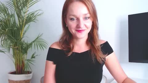 Snapshot of alicialux chatting on 11-05-25, 08:14 Alicia online show from 11-05-25, 08:14