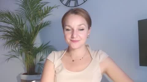 Snapshot of alicialux chatting on 11-24-25, 02:06 Alicia online show from 11-24-25, 02:06