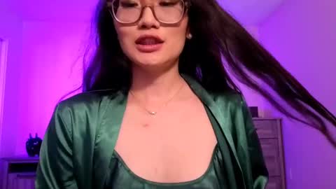 Snapshot of aliciaz3 chatting on 09-27-25, 05:07 Alicia Hebi online show from 09-27-25, 05:07