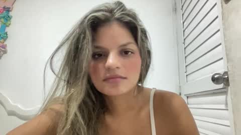 Snapshot of alicie_ebony1 chatting on 12-09-24, 11:45 luisa online show from 12-09-24, 11:45