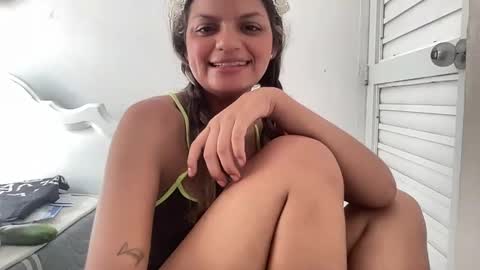 Snapshot of alicie_ebony1 chatting on 12-11-24, 03:15 luisa online show from 12-11-24, 03:15