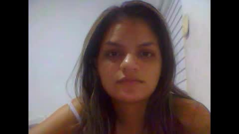 Snapshot of alicie_ebony1 chatting on 01-14-25, 04:15 luisa online show from 01-14-25, 04:15