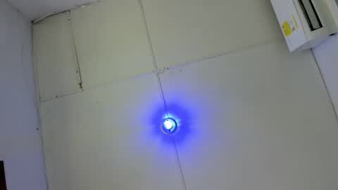 Snapshot of alicie_ebony1 chatting on 10-16-25, 09:10 luisa online show from 10-16-25, 09:10