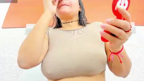 Snapshot of alicie_green chatting on 06-11-26, 02:11 im tutti online show from 06-11-26, 02:11