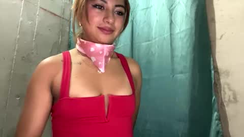 Snapshot of alicie_oconoor chatting on 02-14-26, 03:14 Karla Oconoor online show from 02-14-26, 03:14