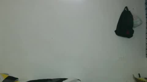 Snapshot of alicie_sexy_hot_20 chatting on 02-14-25, 05:14 ana online show from 02-14-25, 05:14