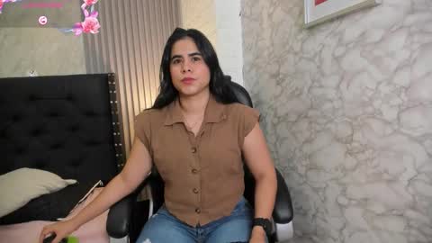 Snapshot of alicy__torres chatting on 11-06-25, 12:06 alicya online show from 11-06-25, 12:06