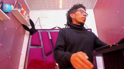 Snapshot of alien_high chatting on 09-26-25, 12:09 AlienHigh FlashNigga online show from 09-26-25, 12:09