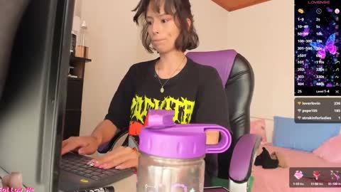 Snapshot of alien_universe chatting on 12-06-24, 04:49 Aiko  Independent Model  online show from 12-06-24, 04:49