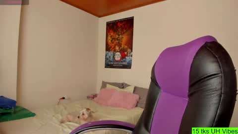 Snapshot of alien_universe chatting on 09-12-25, 05:35 Aiko  Independent Model  online show from 09-12-25, 05:35