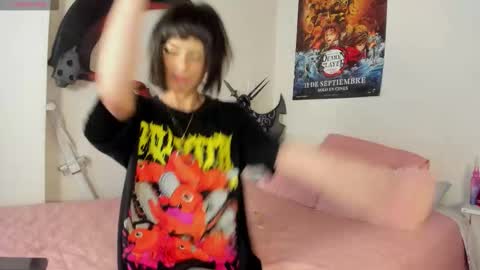 Snapshot of alien_universe chatting on 10-25-25, 09:09 Aiko  Independent Model  online show from 10-25-25, 09:09