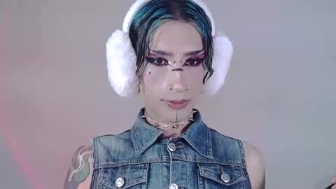     online show from 03-07-25, 01:09