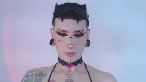     online show from 04-28-26, 12:42