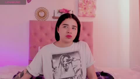 aliice_walker_ online show from 12-06-24, 12:27