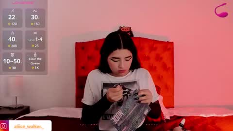 aliice_walker_ online show from 12-23-24, 12:41