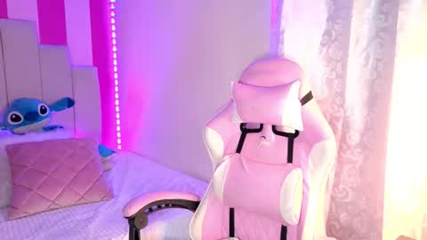 Snapshot of aliice_wonderland_ chatting on 11-23-25, 05:07 Aliice Brown online show from 11-23-25, 05:07