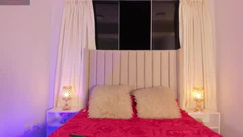 Snapshot of aliison_smith chatting on 03-11-26, 04:18 Alisson online show from 03-11-26, 04:18