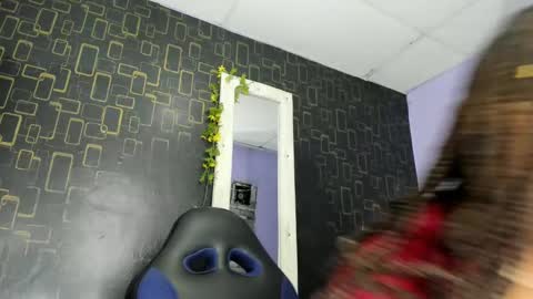 alika online show from 01-31-25, 01:02