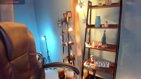 Snapshot of alika_houston chatting on 12-28-24, 05:12 IG Alik nasso    online show from 12-28-24, 05:12