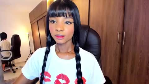 Snapshot of alika_houston chatting on 03-05-25, 04:24 IG Alik nasso    online show from 03-05-25, 04:24