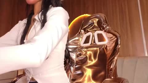 alina_b_ online show from 04-22-26, 08:32