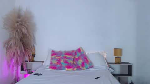 lili online show from 02-16-25, 04:31