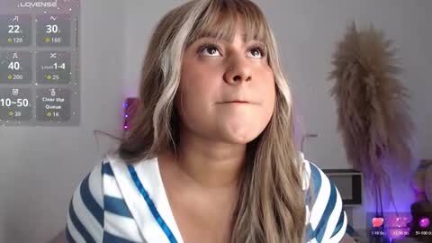 lili online show from 10-31-25, 05:19