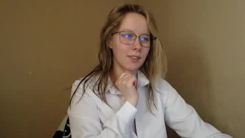 Snapshot of alinasei chatting on 02-08-26, 09:07 alinasei online show from 02-08-26, 09:07