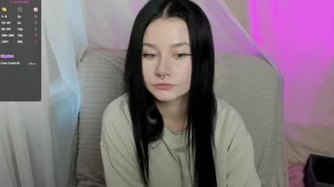 Aline Greeeen online show from 02-18-25, 11:33