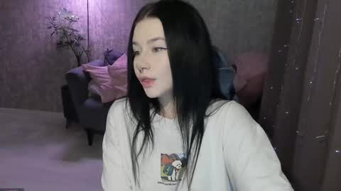 Aline Greeeen online show from 10-17-25, 03:31