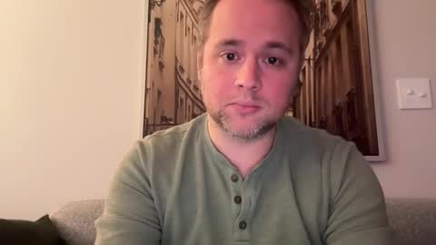 Snapshot of alinick0125 chatting on 11-28-25, 08:33 Nick online show from 11-28-25, 08:33