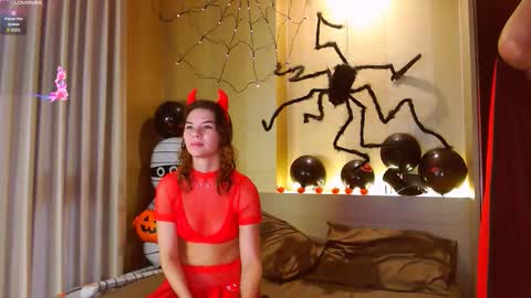 Alina and Pasha online show from 10-24-25, 01:13