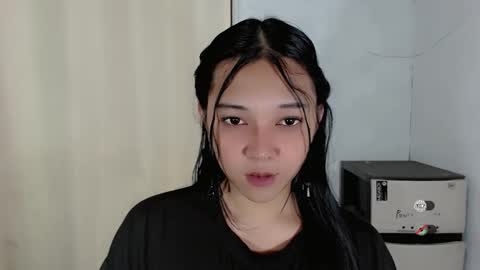 Snapshot of alisa_kiss_ chatting on 12-15-25, 02:43 Shanti xhey online show from 12-15-25, 02:43