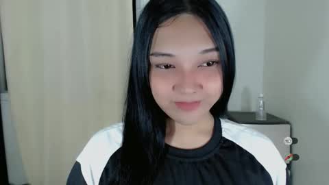 Snapshot of alisa_kiss_ chatting on 02-13-26, 02:35 Shanti xhey online show from 02-13-26, 02:35