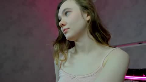 Alisa GMT2 Wen - Sun 10 AM - 4 PM except Monday and Tuesday   online show from 01-03-25, 10:20