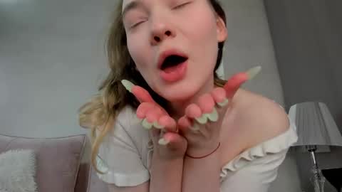 Alisa GMT2 Wen - Sun 10 AM - 4 PM except Monday and Tuesday   online show from 02-07-25, 07:40