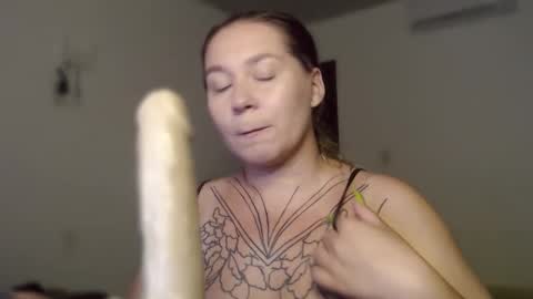 alisa_u online show from 12-22-25, 12:07