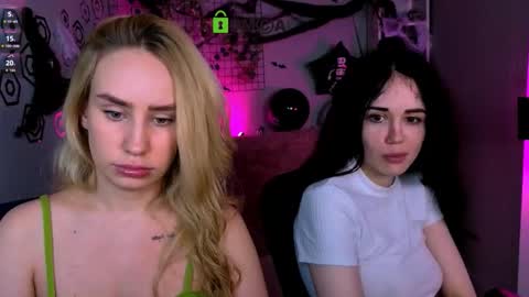 Snapshot of alisabliss chatting on 10-23-25, 03:06 Alisa online show from 10-23-25, 03:06