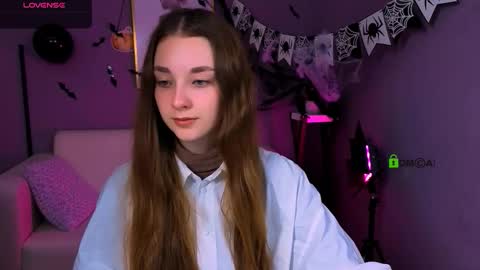 Snapshot of alisabliss chatting on 10-25-25, 11:40 Alisa online show from 10-25-25, 11:40