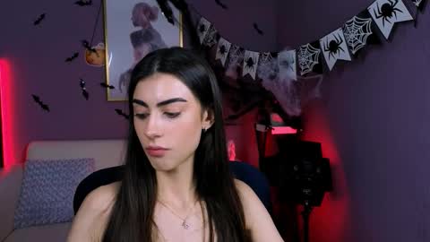 Snapshot of alisabliss chatting on 10-28-25, 10:19 Alisa online show from 10-28-25, 10:19