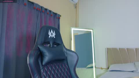Snapshot of alishaa_sweet chatting on 05-25-26, 12:44 Alisha online show from 05-25-26, 12:44