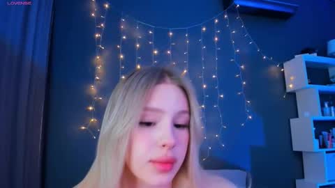 Snapshot of alishaaneta chatting on 03-02-25, 09:54 Alisha online show from 03-02-25, 09:54